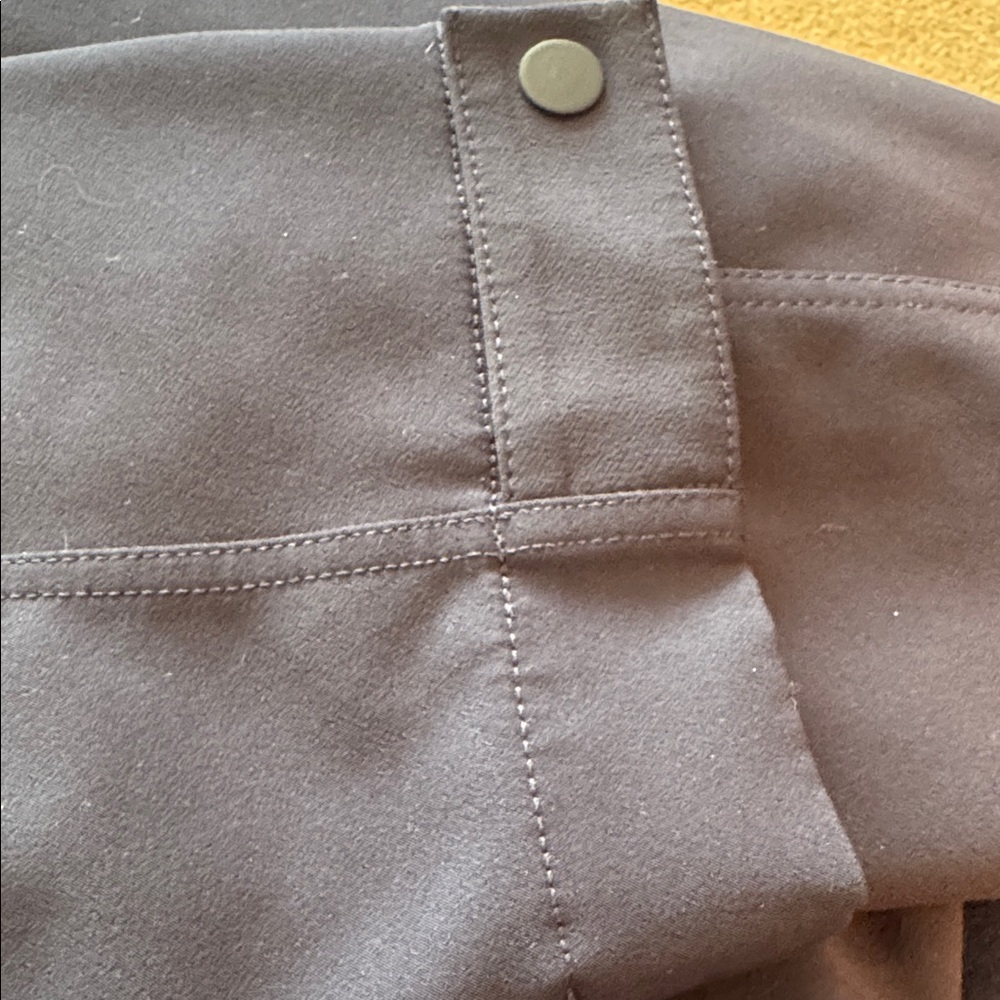 Athleta Endless High Rise Cargo Pant 10 Reg. - Picture 8 of 8